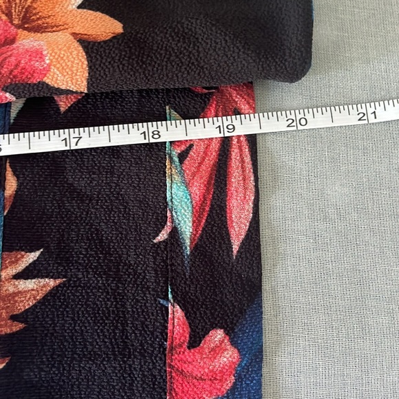 5 for $25! Iris Tropical Draped Front Crepe Cropped Blazer Size XL - Picture 8 of 8